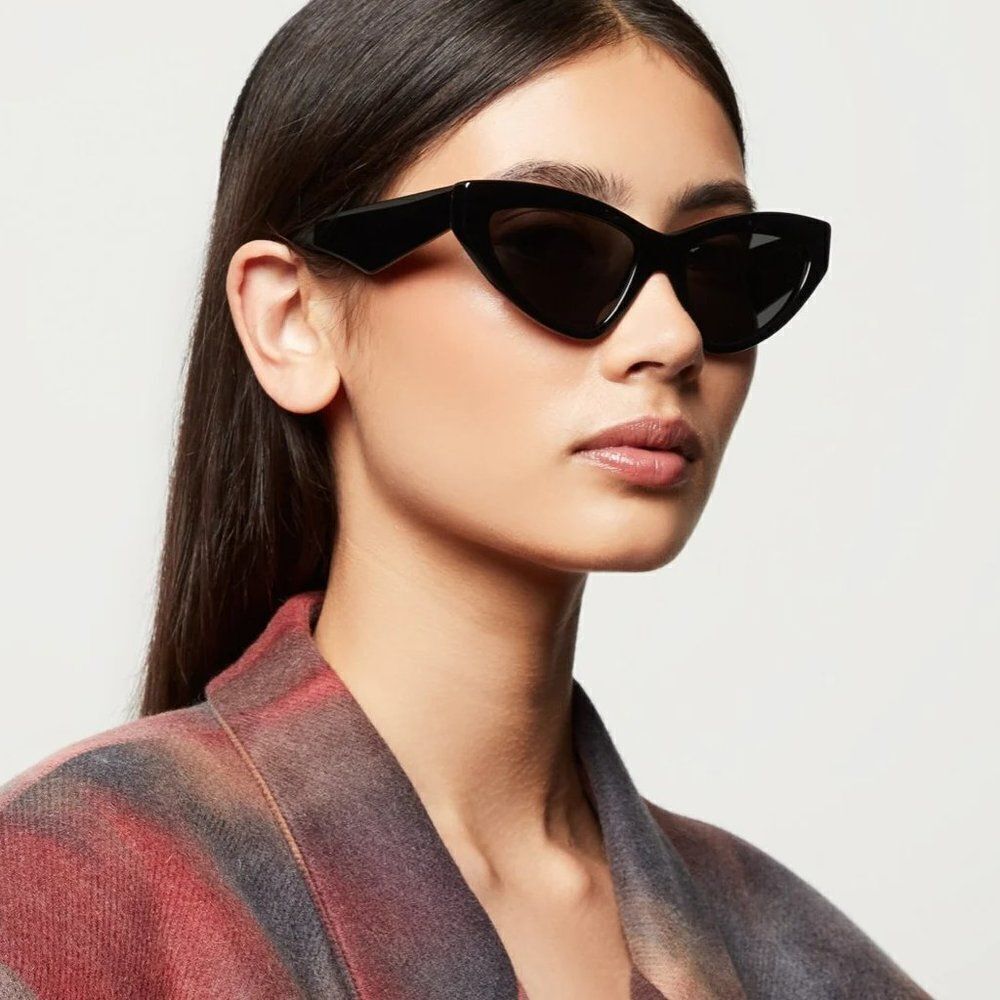 NEW D&G DG4439 501/87 Black Dark Grey Cat Eye Women Sunglasses